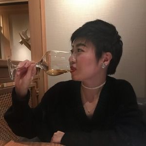 Meet your Posher, Cecilia